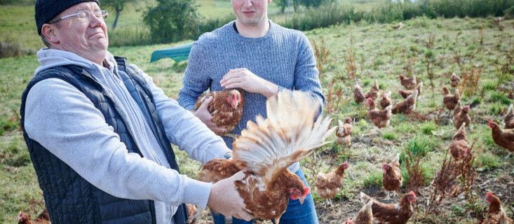 Portraitfotografie-Hohenhaus-Hühnerhof-013885 | Industriefotograf Leipzig – Industrie-Portraitfotografie Mittelstand