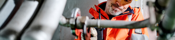 Ontras-Sayda-72217 |Industriefotograf Leipzig – Mitarbeiter bei Wartungsarbeiten