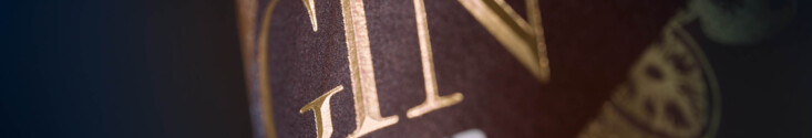 Produktfotografie-Nous-Gin-Detail-Flasche-165101 | Industriefotografie Detailaufnahme – Industriefotograf Leipzig