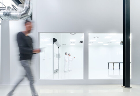 MCRT-Bucher-Reinraum-39618_HighRes | Werbefotograf-Leipzig