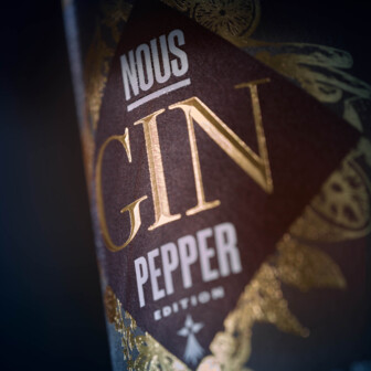 Produktfotografie-Nous-Gin-Detail-Flasche-165101 | Industriefotografie Detailaufnahme – Industriefotograf Leipzig