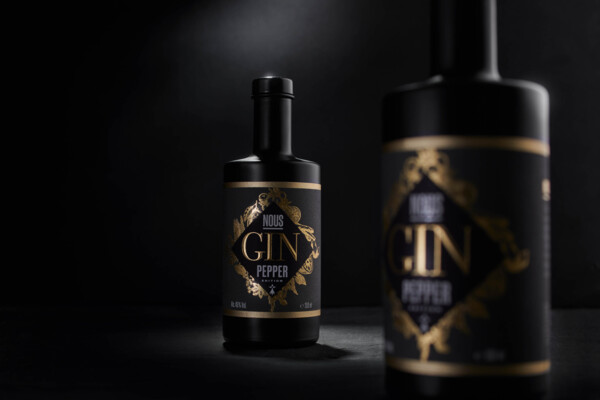Produktfotografie-Nous-GIN-Pepper-18691_HighRes | Industriefotografie Detailaufnahme – Industriefotograf Leipzig