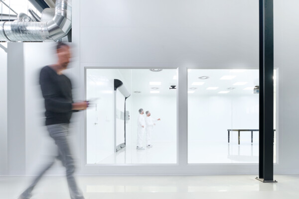 MCRT-Bucher-Reinraum-39618_HighRes | Werbefotograf-Leipzig