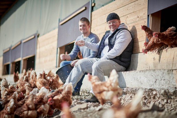 Portraitfotografie-Hohenhaus-Hühnerhof-013954 | Industriefotograf Leipzig – Industrie-Portraitfotografie Mittelstand