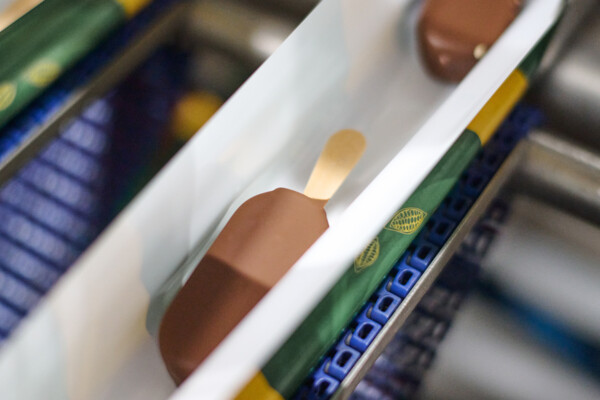 Industriefotograf-Leipzig-Eiswerk-Veganes-Stieleis-136909 | Industriefotografie Detailaufnahme – Industriefotograf Leipzig