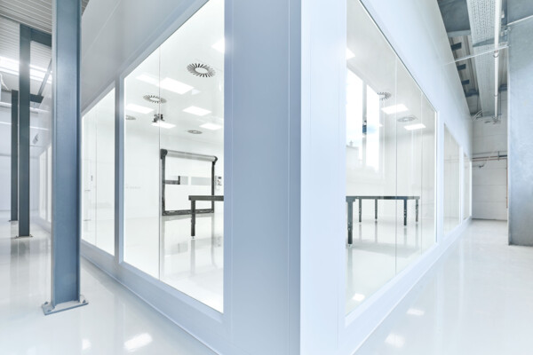 MCRT-Bucher-Reinraum-39716_HighRes | Werbefotograf-Leipzig