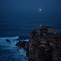Nazare-9513 – Dramatische Steilküste von Nazaré bei Nacht